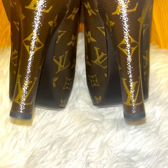 100% Authentic Louis Vuitton Monogram Canvas Vanity Ankle Strap Peep Toe - Picture 5 of 16